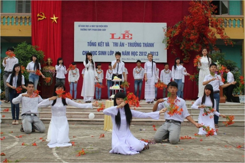 GDTrH – Hoàn thành công tác chấm thi tuyển sinh vào lớp 10 THPT năm học 2013-2014.