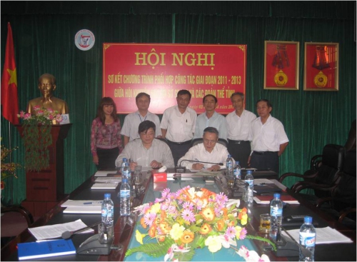 HKH – Hội Khuyến học tỉnh tổ chức Hội nghị ký kết chương trình phối hợp thực hiện công tác khuyến học giai đoạn 2014- 2015