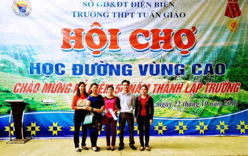 Thanh tra Sở: Trường THPT Tuần Giáo tổ chức Hội chợ "Học đường vùng cao" chào mừng kỷ niệm 50 năm thành lập trường (1966-2016) và 34 năm ngày nhà giáo Việt Nam(20/11/1982- 20/11/2016)