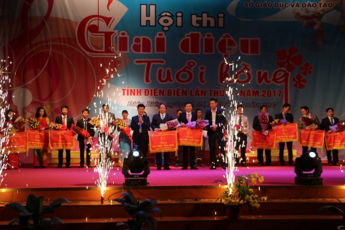 TCCB - Tổng hợp tin vắn diễn ra trong tuần 4 tháng 3 năm 2017