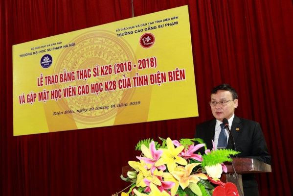 GDTX&CN - Lễ trao bằng thạc sĩ khóa 26 (2016 - 2018) và gặp mặt học viên cao học khóa 28 (2018 - 2020)