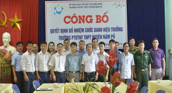 Công bố Quyết định bổ nhiệm Hiệu trưởng trường Phổ thông Dân tộc nội trú Trung học phổ thông huyện Nậm Pồ.