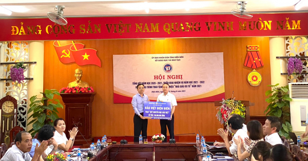 BẢO VIỆT ĐIỆN BIÊN TRAO TẶNG "QUỸ KHUYẾN HỌC BẢO VIỆT" SỐ TIỀN 180 TRIỆU ĐỒNG CHO HỌC SINH TỈNH ĐIỆN BIÊN CÓ THÀNH TÍCH HỌC TẬP RÈN LUYỆN TỐT TRONG NĂM HỌC 2020-2021