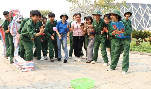 Nuôi dưỡng tình yêu quê hương, đất nước cho học sinh  qua các hoạt động trải nghiệm