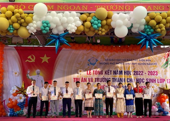 Lễ Tổng kết năm học 2022-2023 và Tri ân trưởng thành  cho học sinh lớp 12 niên khoá 2020-2023